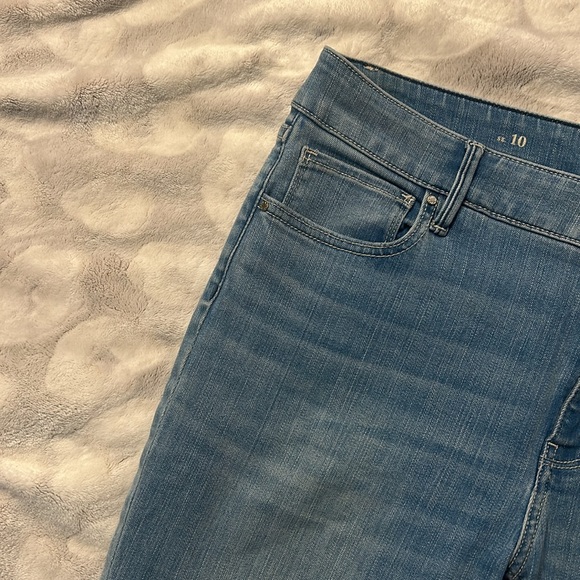 WHBM The Skinny Ankle Zipper Embroidery Ankle Jeans Size 10 - Picture 3 of 12